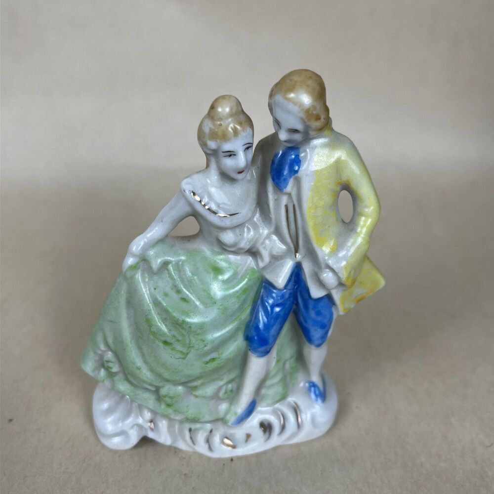 Occupied Japan Porcelain Handpainted Figurine Victorian Courting Couple 3.5”‎